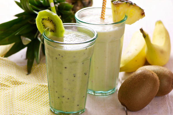 Smoothie banane kiwi miel